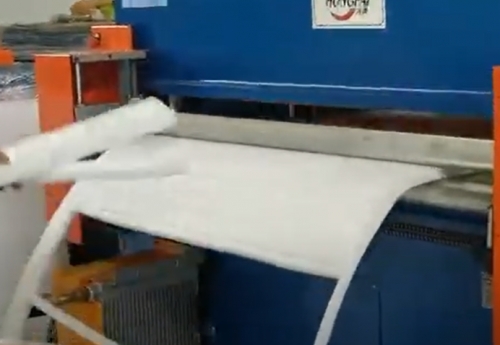 B100T Roller feeding automatic foam cutting machine